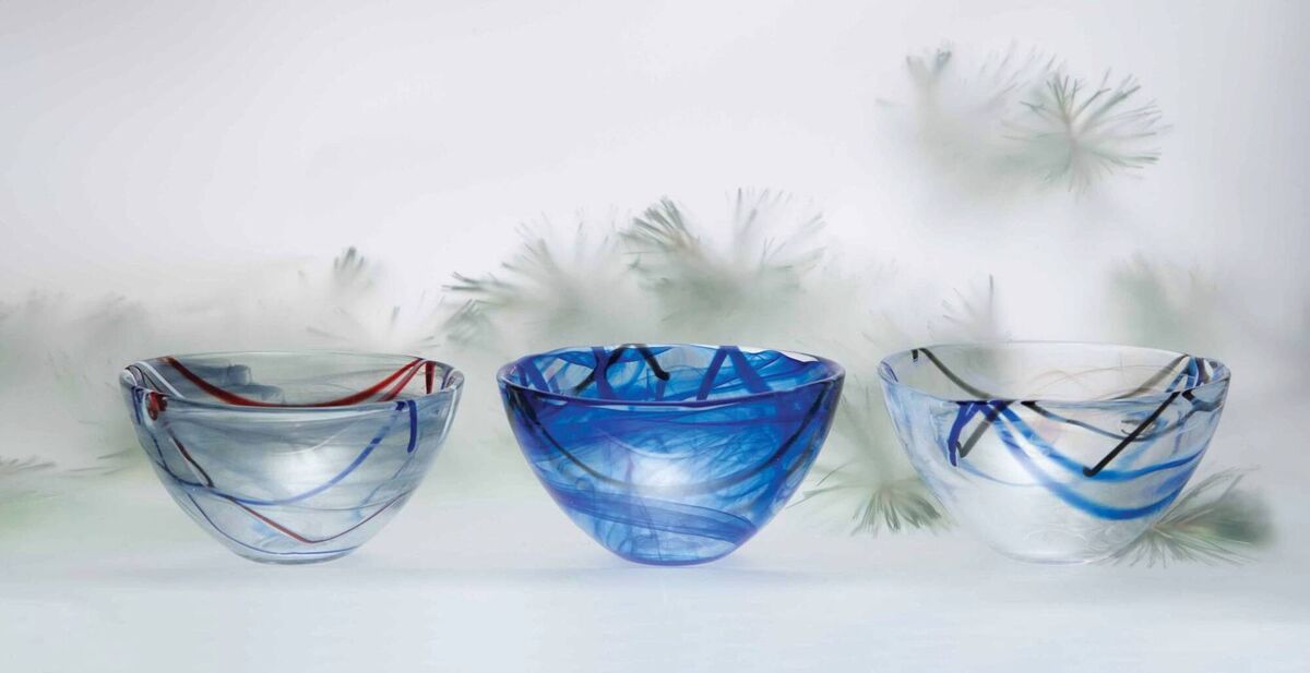 Contrast bowls recall packed melting ice and are universally appealing in a variety of base colours with strands of random glass. Each is hand-made and therefore unique. From €65 new.