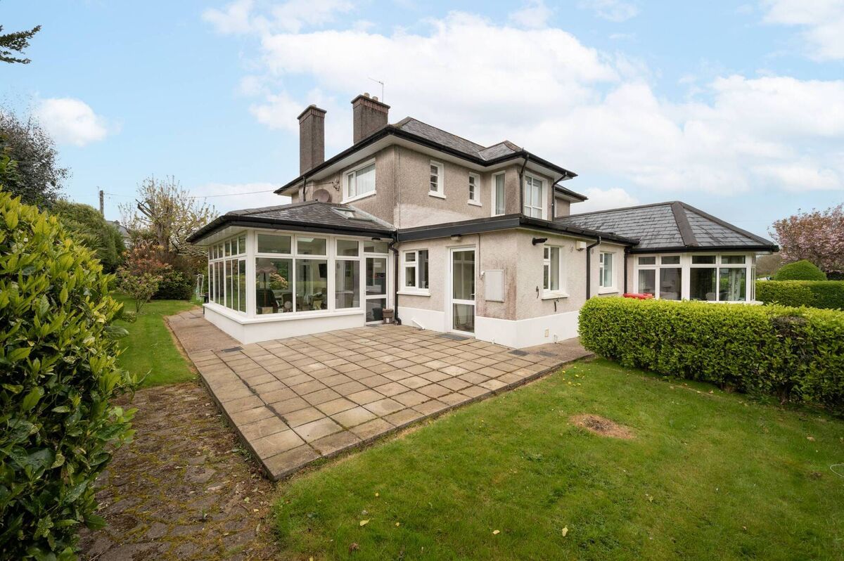 Rear view with sun room