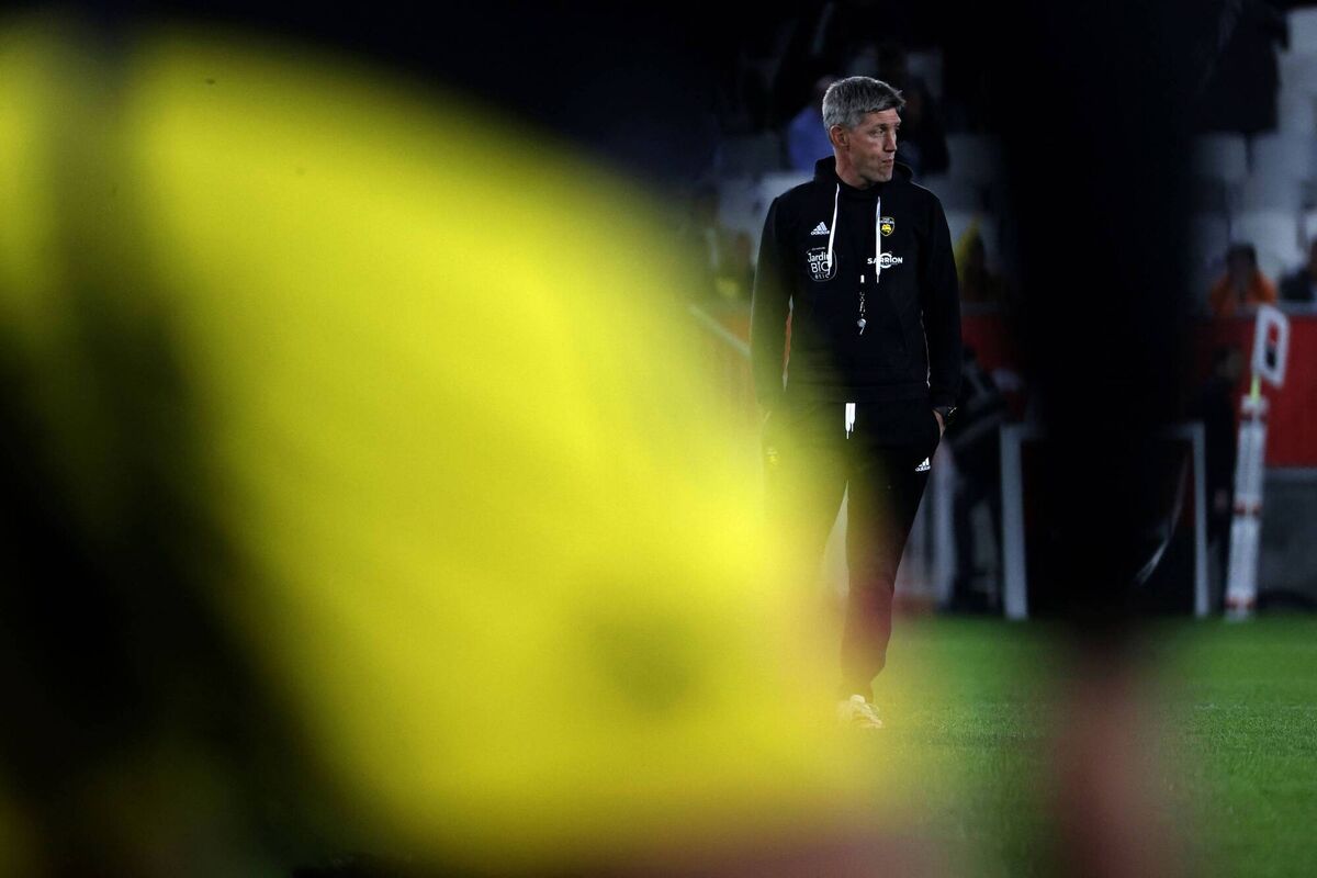 La Rochelle' Irish head coach Ronan O'Gara looks on ahead of the French Top14 rugby union match between Union Bordeaux-Begles and La Rochele. Picture: ROMAIN PERROCHEAU/AFP via Getty Images)