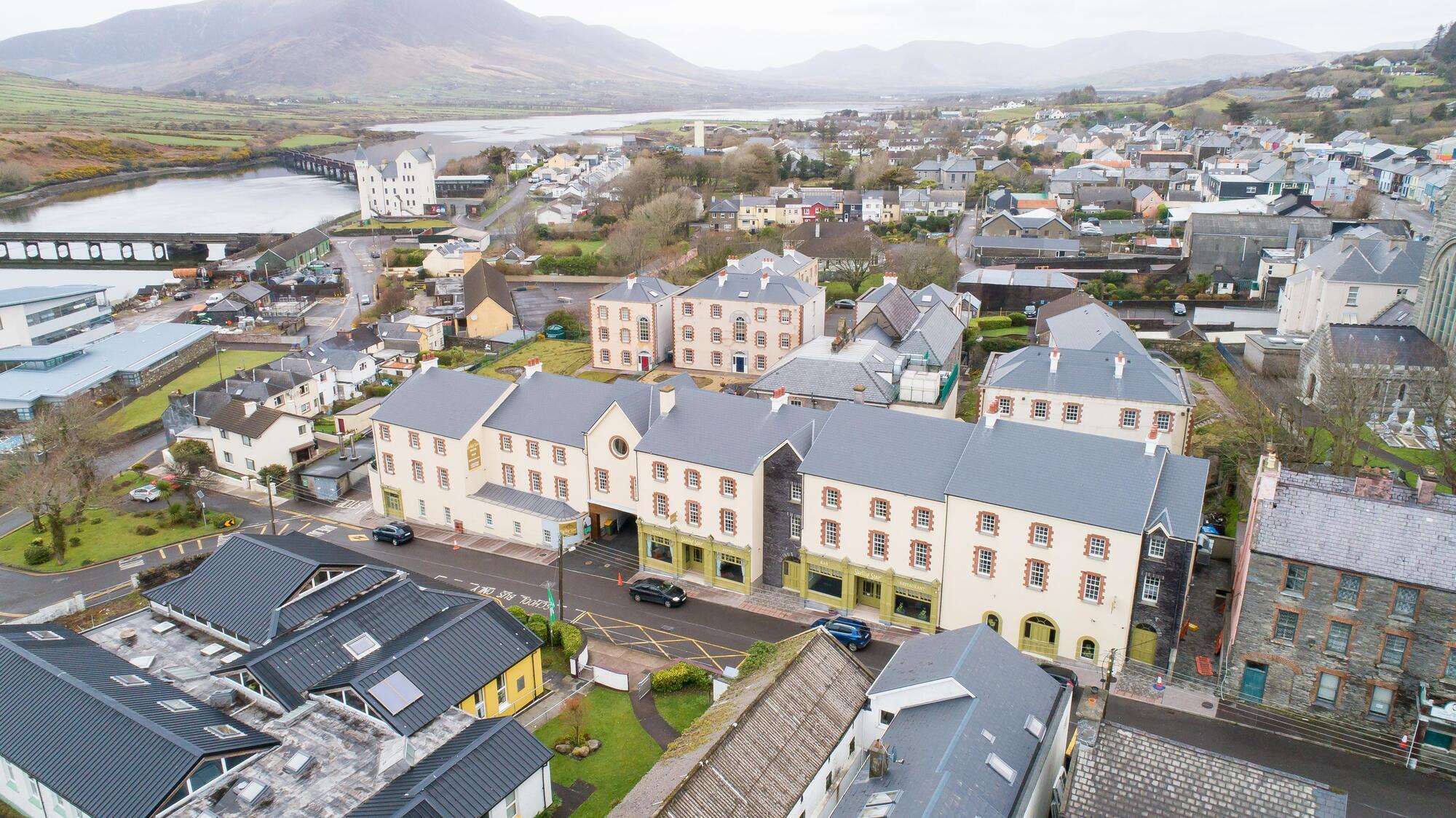 Plans to move 80 Ukrainians from Caherciveen paused