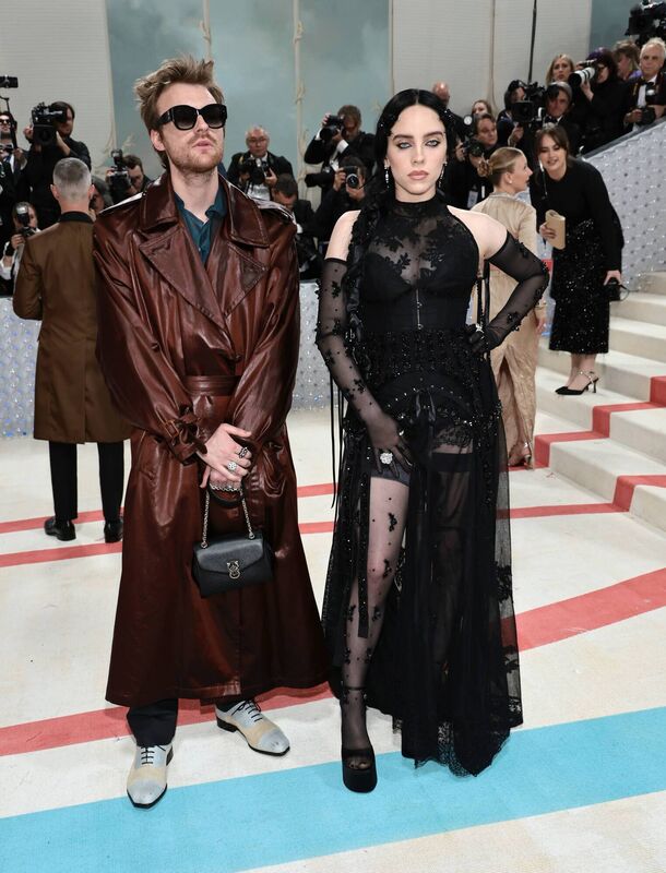 billie eilish burgundy dress Discover 97 Billie fashion and billie eilish outfits ideas