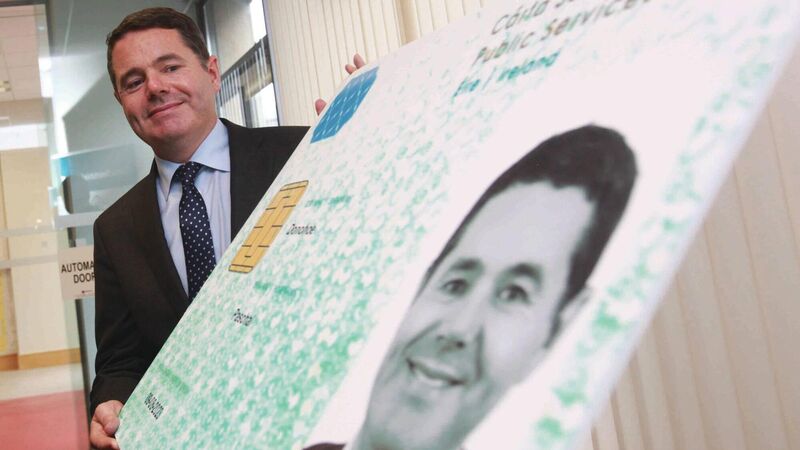 Concerns raised as teachers required to use controversial card for online payslips Concerns raised as teachers required to use controversial card for online payslips