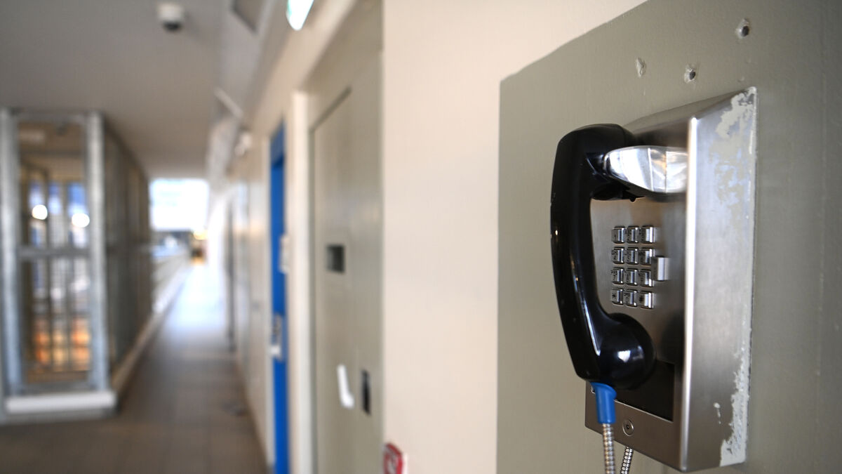 Prisoner phone calls cost more than €500,000 since 2021 - Vimarsana News