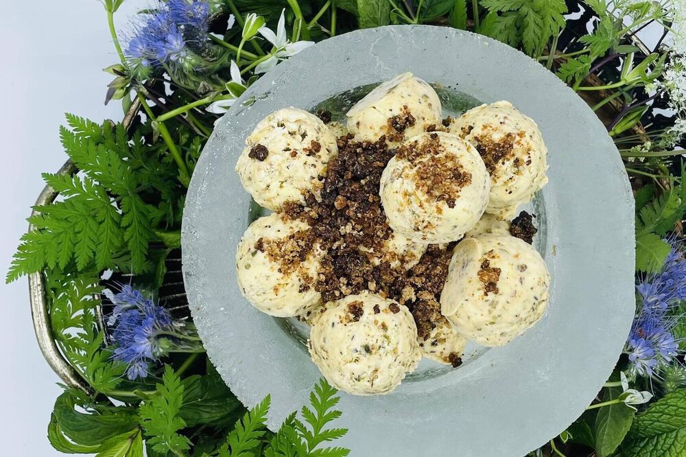 Brown Bread Ice Cream