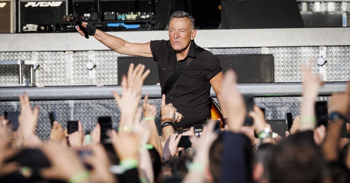 Bruce Springsteen review Boss dedicates song to Charlie Bird as he