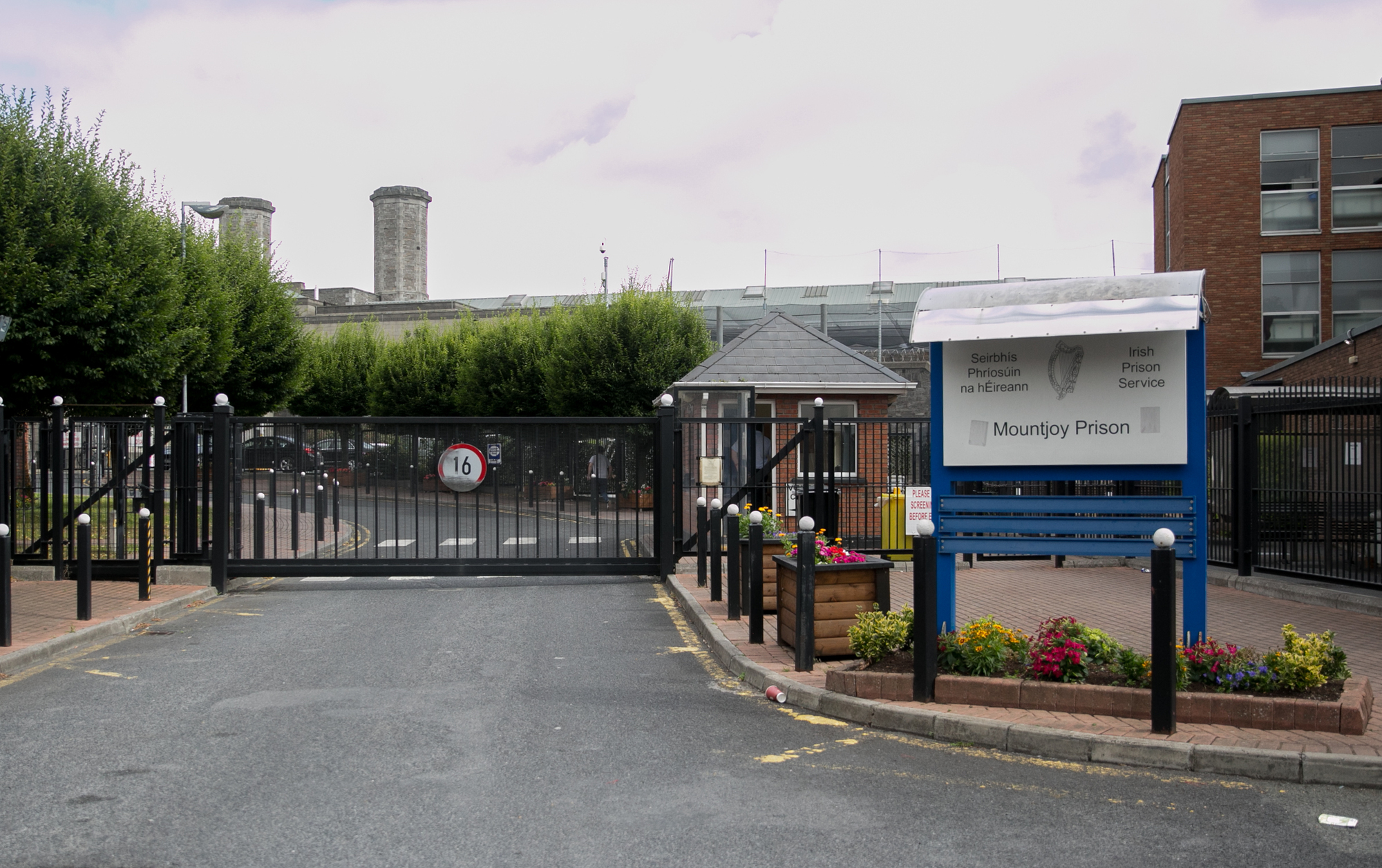 Prison officer in hospital after being stabbed in face by inmate