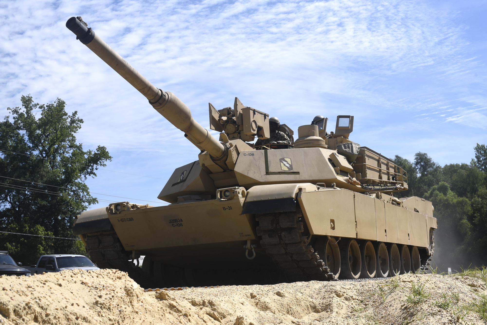 US Abrams tanks arrive in Germany ready for Ukrainian crews to train