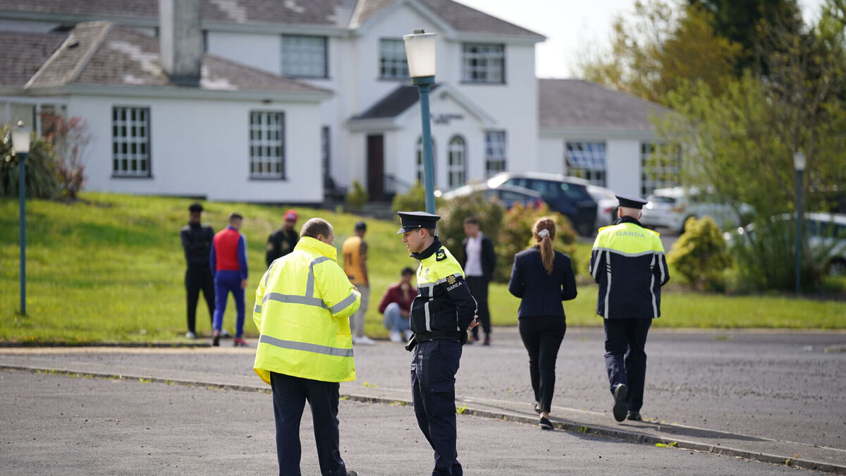Failure to communicate: Clare asylum centre blockades blamed on a lack of information - Vimarsana News