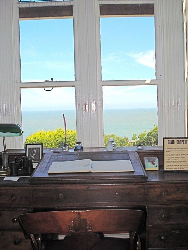 Charles Dickens’s desk at Bleak House, Broadstairs, Kent (photo, Annamaria Pinazzi) Charles Dickens’s desk at Bleak House, Broadstairs, Kent (photo, Annamaria Pinazzi)