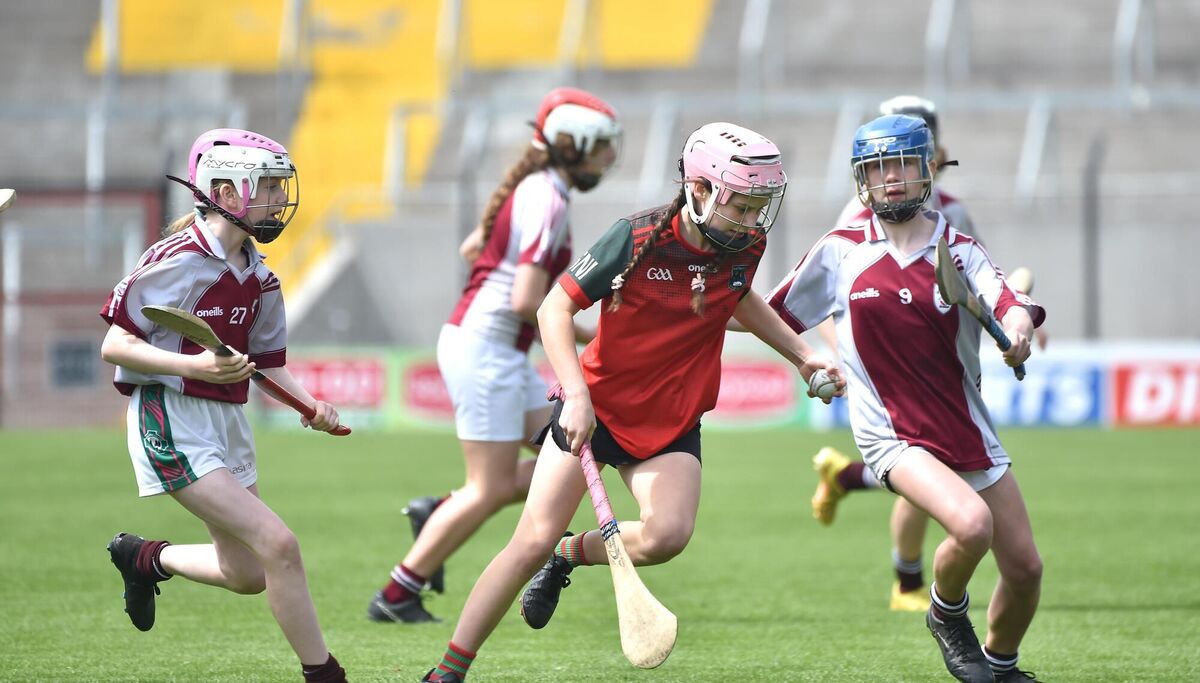  Aisling Ryan, Riverstown breaking past Róisín Ní Dhraighneáin of GS Uí Riordáin in their DC1 Allianz Sciath na Scol final at Páirc Uí Chaoimh