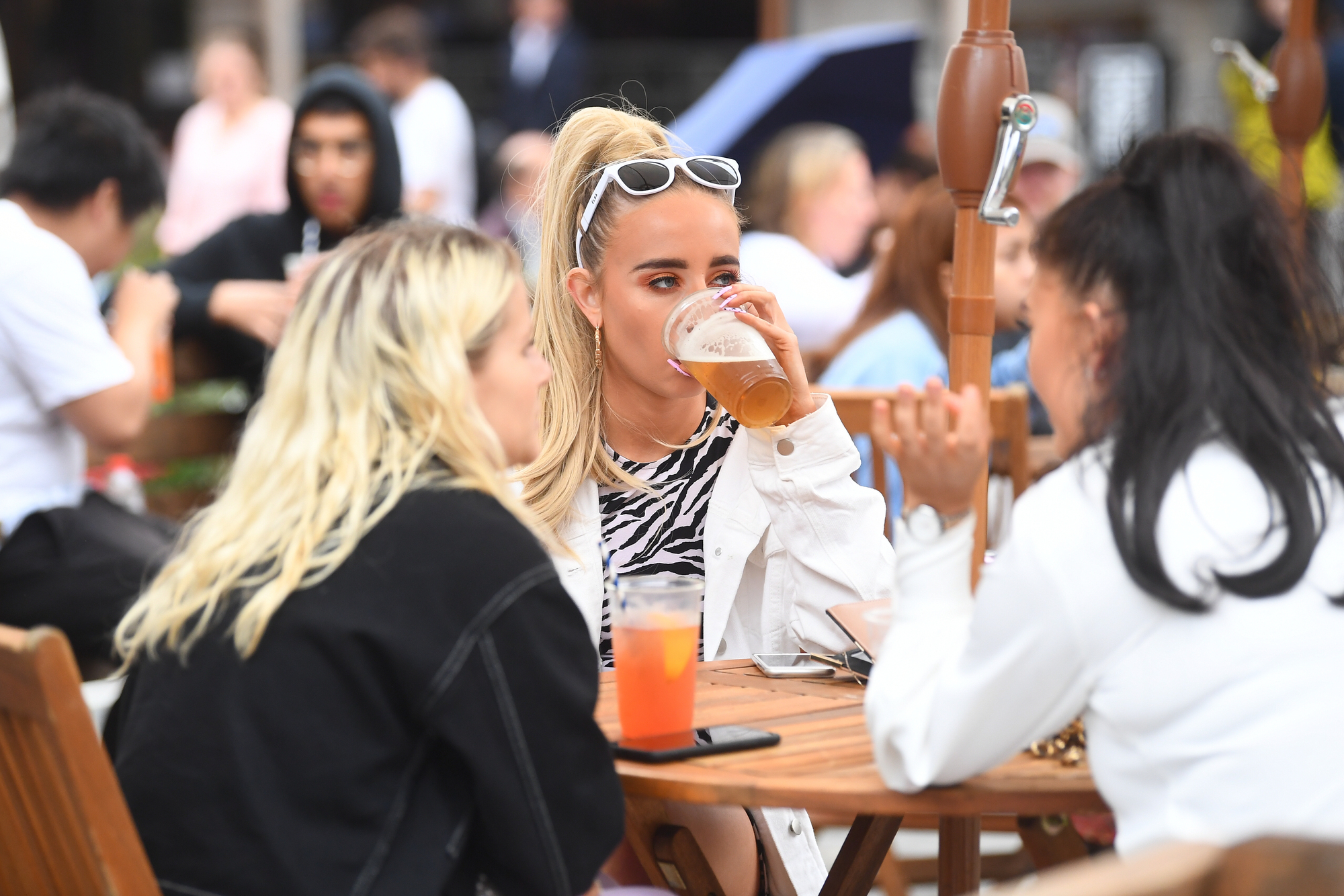 Rules allowing outdoor bars may be made permanent