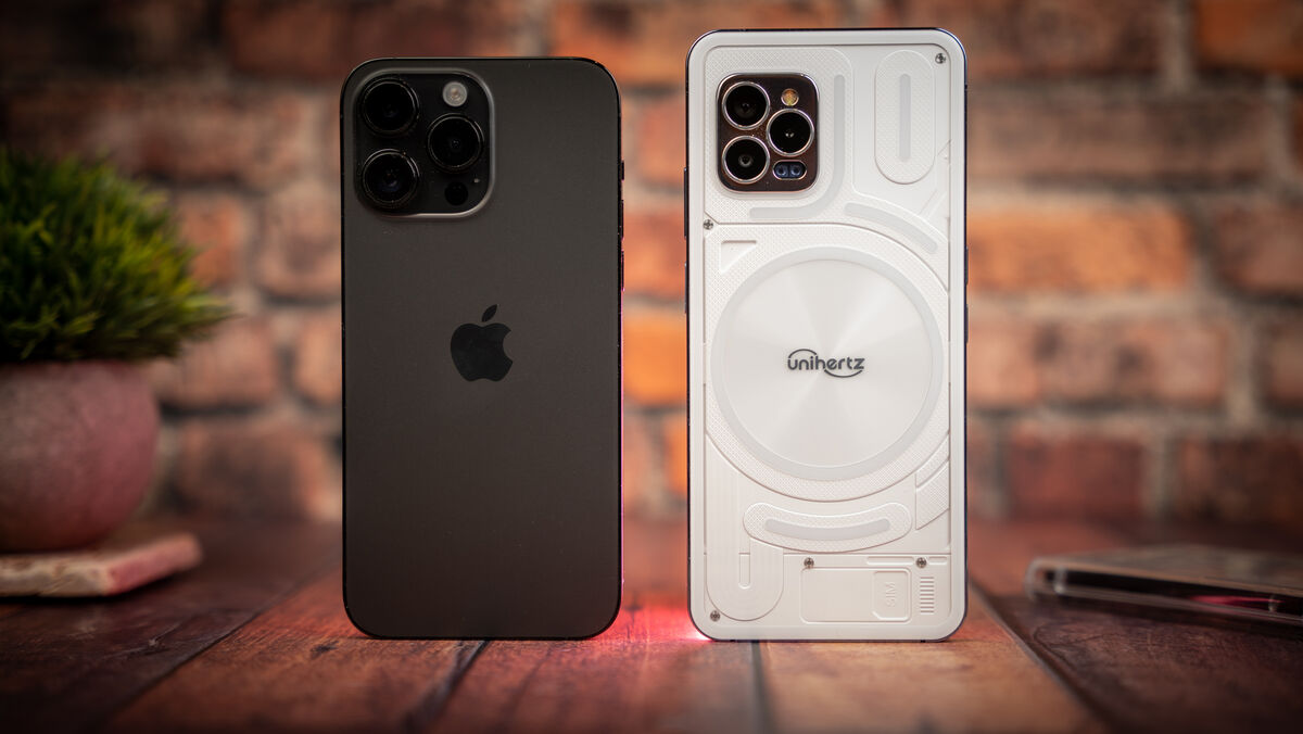 The Unihertz Luna side-by-side the iPhone 14 Pro Max. Picture: Noel Campion.