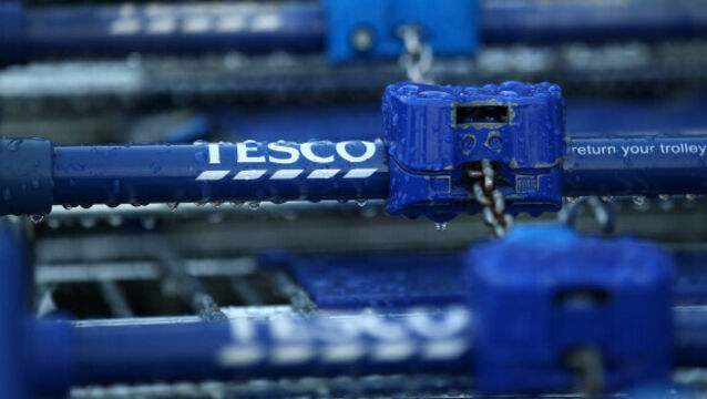 Tesco sales spurt puts pressure on SuperValu