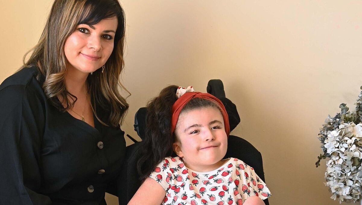 Leah Forde and her mother Michelle at home in Cork. Leah Forde and her mother Michelle at home in Cork.