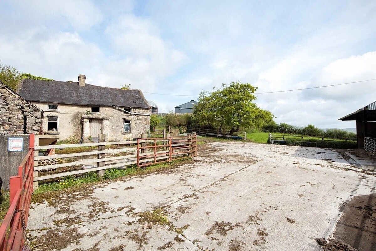 The derelict farmhouse, if renovated, could provide an additional source of income. The derelict farmhouse, if renovated, could provide an additional source of income.