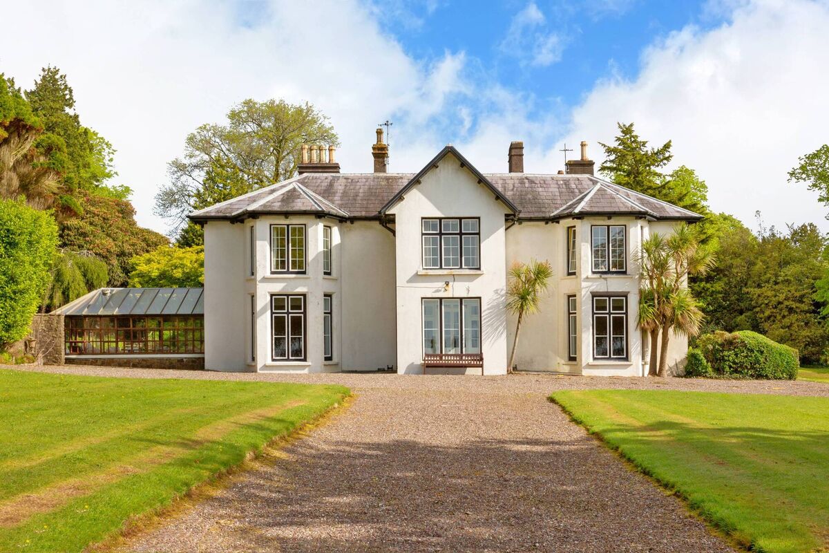 House faces south to the sea and mouth of Cork harbour