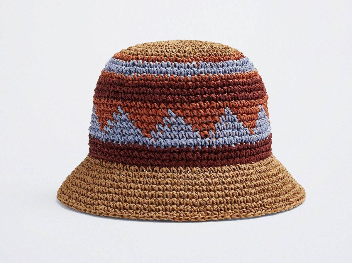 Straw bucket hat, Parfois, €29.99