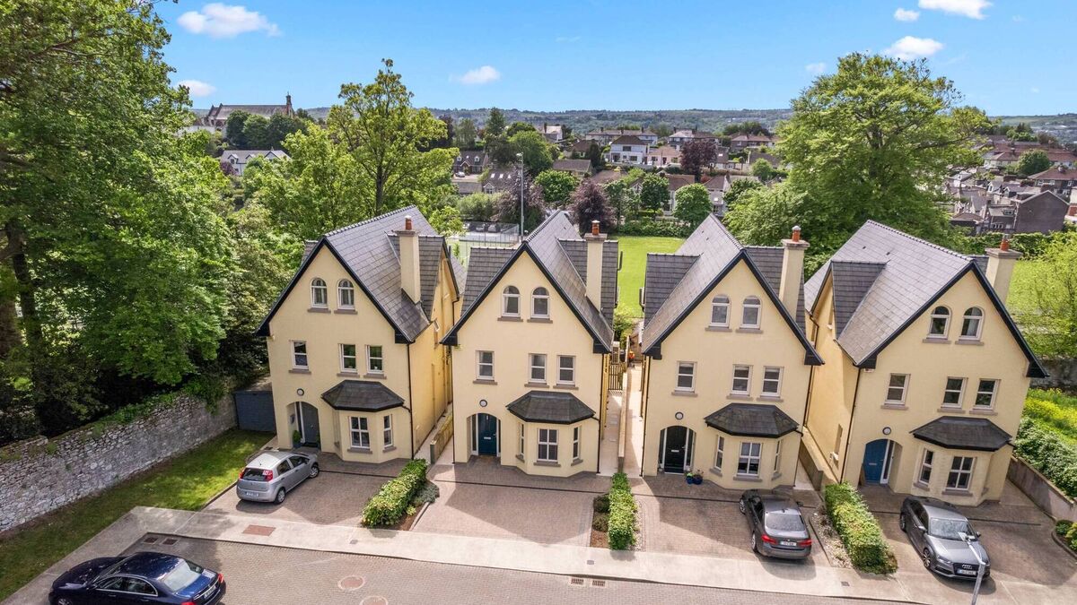 Swish city hideaway in former stable yard off Blackrock Road is a beautifully groomed €995,000 home - Vimarsana News