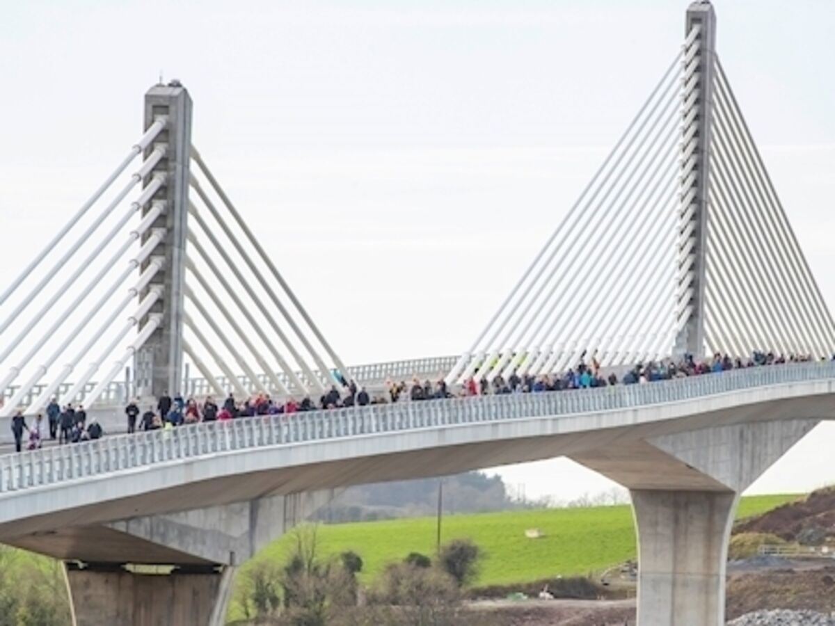 dresses for large midsection