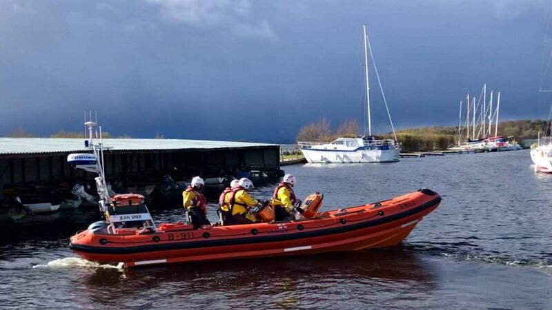 Two rescued after speedboat suffers damage on Lough Derg