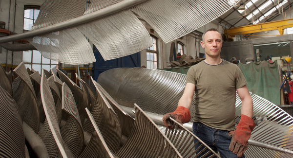 Alex Pertek’s ‘Kindred Spirits’ sculpture consists of nine 20ft eagle feathers that represent a bowl filled with food. Picture: Neil Danton Alex Pertek’s ‘Kindred Spirits’ sculpture consists of nine 20ft eagle feathers that represent a bowl filled with food. Picture: Neil Danton