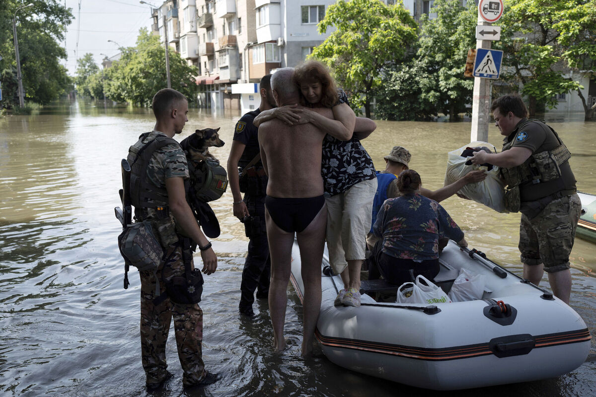 Residents are evacuated from a flooded neighbourhood in Kherson, Ukraine, Wednesday, June 7, 2023 after the Kakhovka dam was blown up. Picture: AP Photo/Roman Hrytsyna