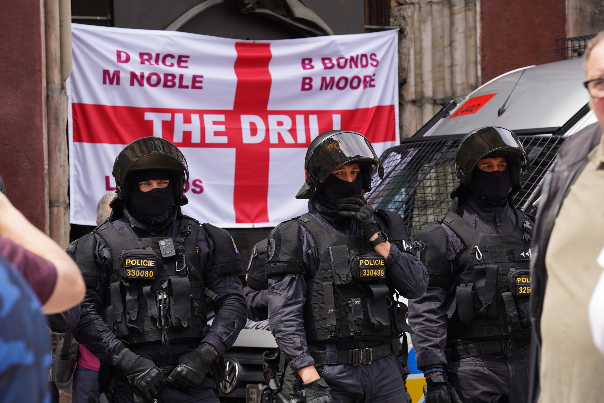 Czech police detain 16 people amid clash between West Ham and Fiorentina fans
