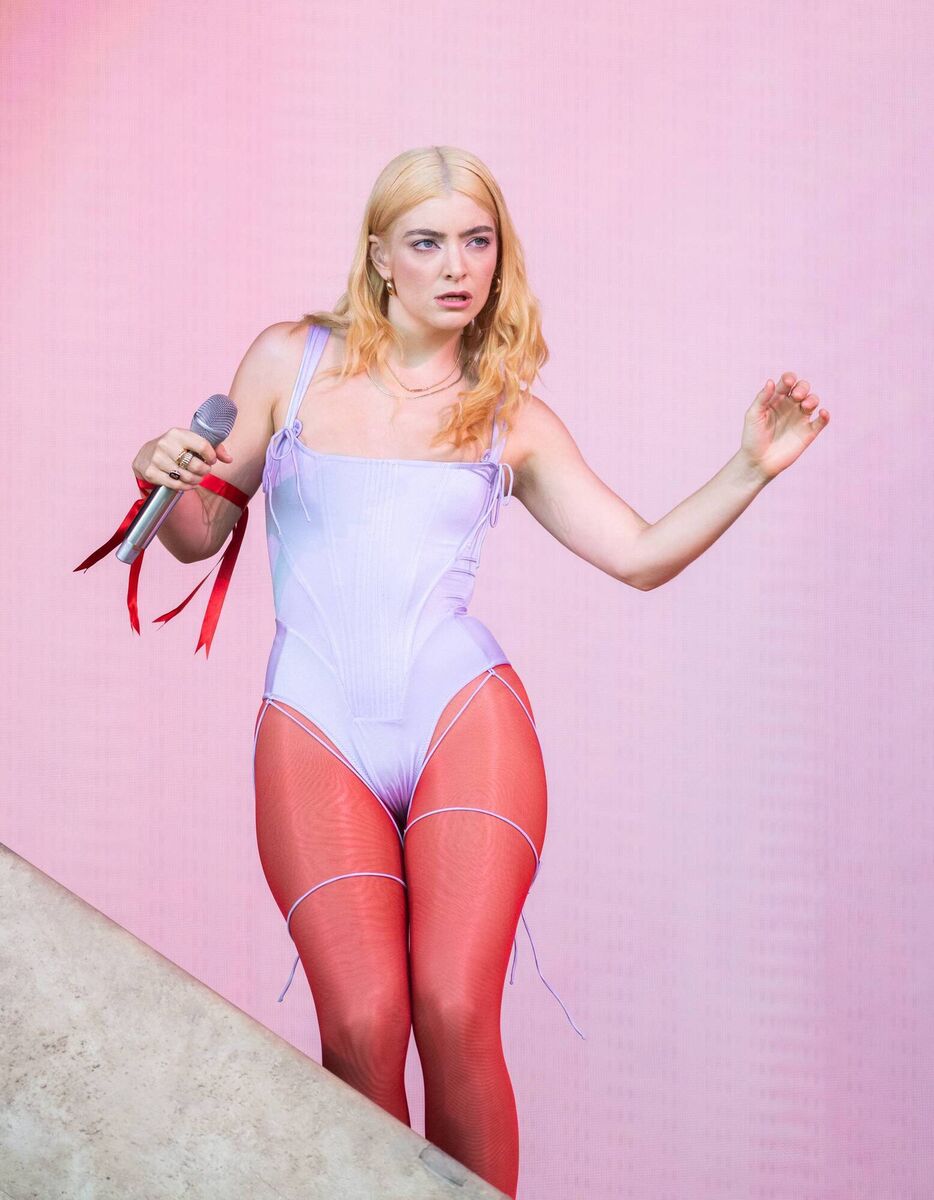 Lorde performs on the Pyramid Stage during day five of Glastonbury Festival at Worthy Farm, Pilton on June 26, 2022 in Glastonbury, England. (Photo by Samir Hussein/WireImage) Lorde performs on the Pyramid Stage during day five of Glastonbury Festival at Worthy Farm, Pilton on June 26, 2022 in Glastonbury, England. (Photo by Samir Hussein/WireImage)