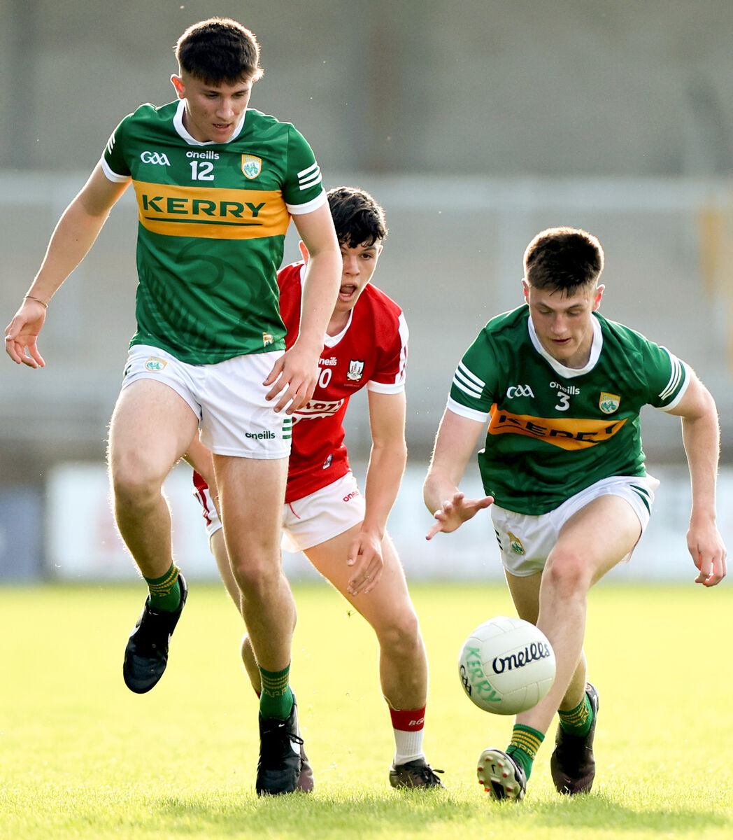 ROAMING AROUND: Kerry’s Sean Ó Cuinn and Ben Murphy with Timothy Cullinane of Cork.  Pic: ©INPHO/James Crombie
