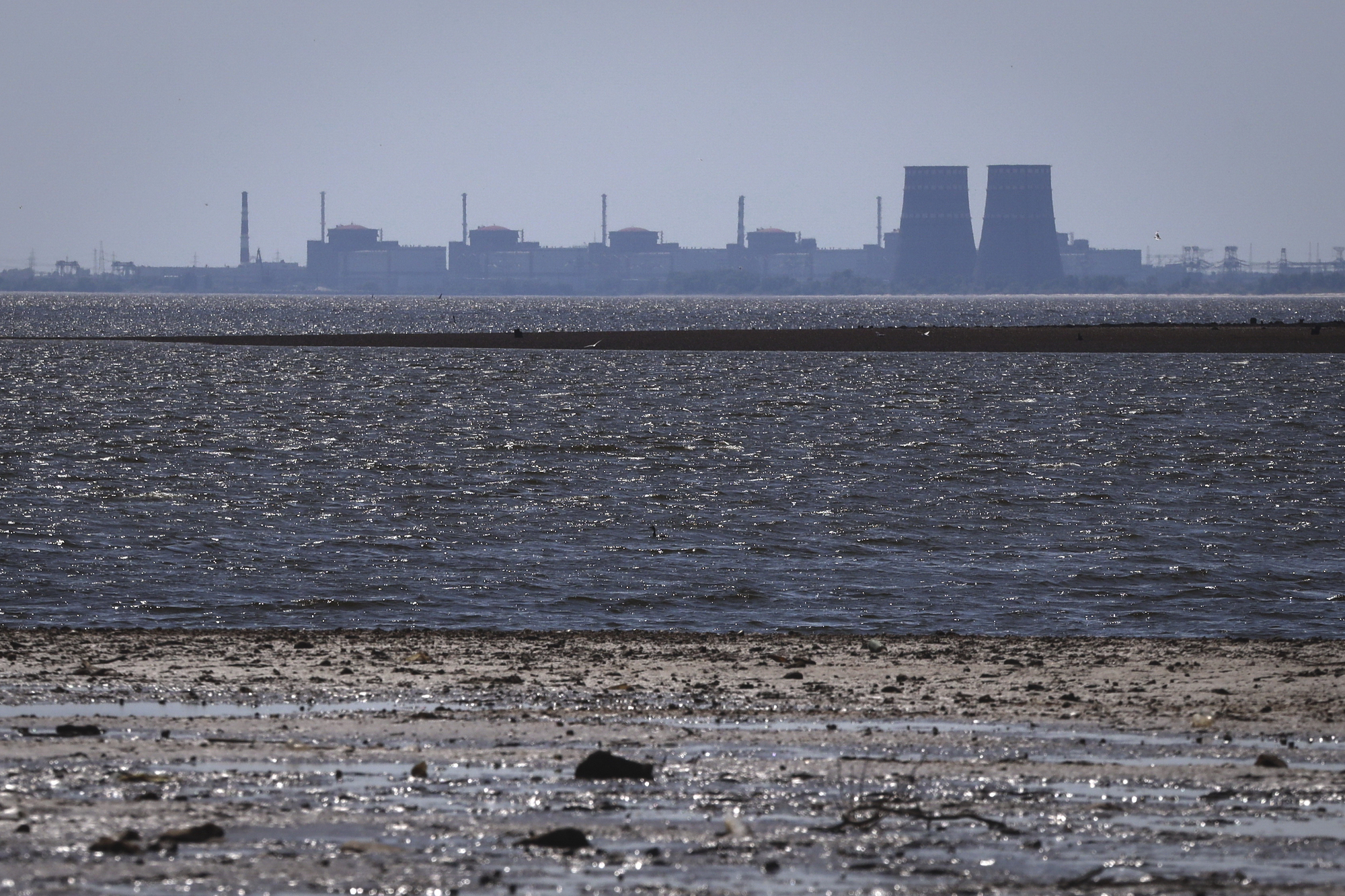 Last reactor shut down at Ukraine’s largest nuclear plant as fighting continues