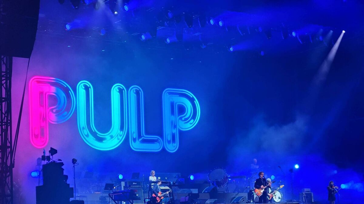 Review: Pulp are different class at St Anne's Park - Vimarsana News