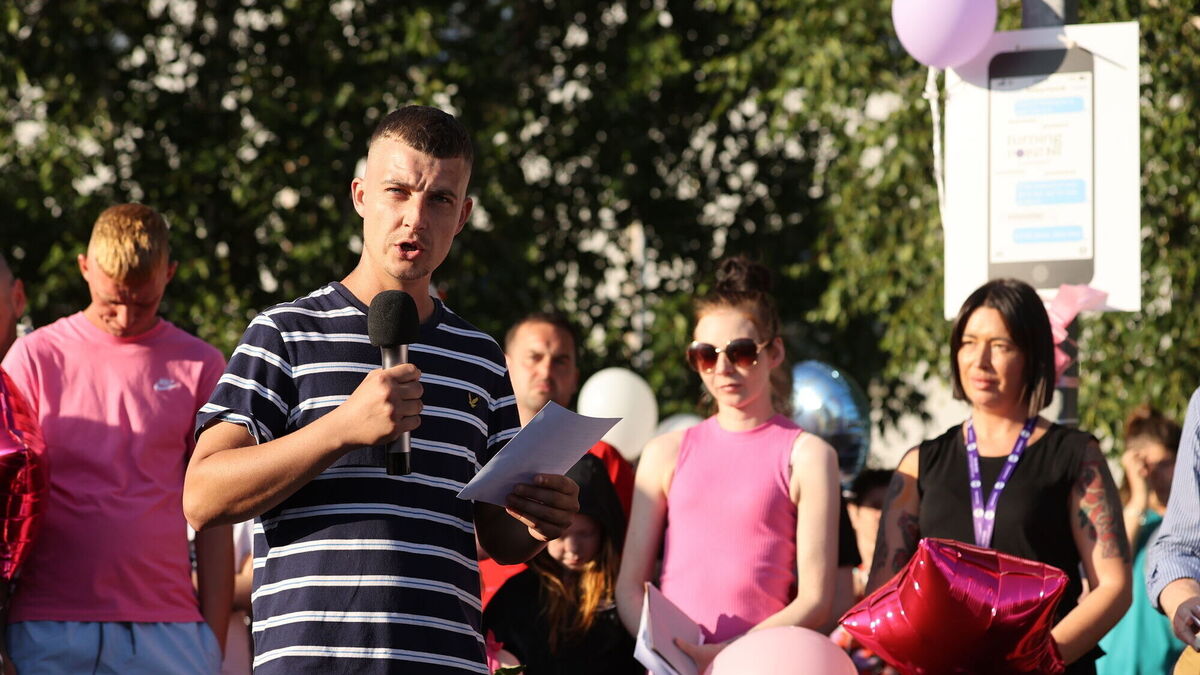 Brother of Chloe Mitchell thanks community as hundreds attend vigil - Vimarsana News