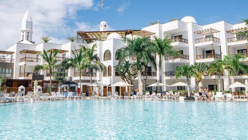 Princesa Yaiza Suite Hotel Resort is the Oroko preferred property on the island of Lanzarote, ideally set amongst the Playa Blanca's boutiques and eateries.