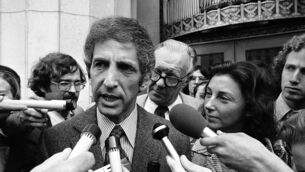 <p>Daniel Ellsberg talks to media outside the Federal Building in Los Angeles, April 28, 1973. Picture: AP Photo/Wally Fong</p>