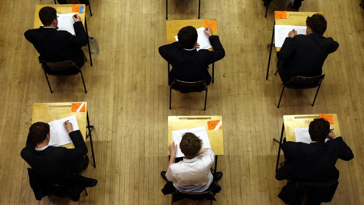 Non-curricular languages do not appear as part of the normal school curriculum, but students can opt to take the State exam in these subjects.