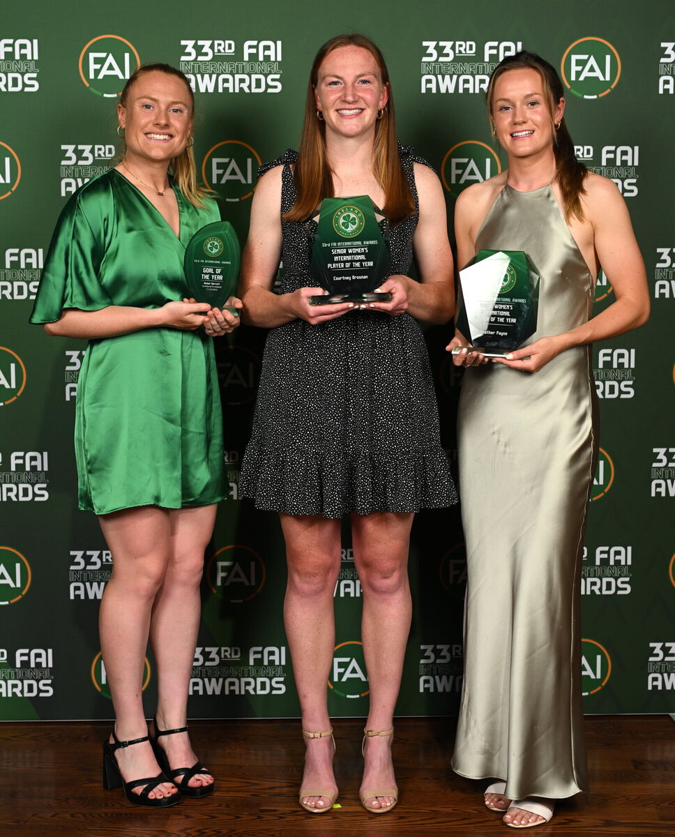 International Goal of the Year award winner Amber Barrett, left, Senior Women’s Player of the Year Courtney Brosnan, centre, and Young Women’s Player of the Year Heather Payne. Pic: Stephen McCarthy/Sportsfile