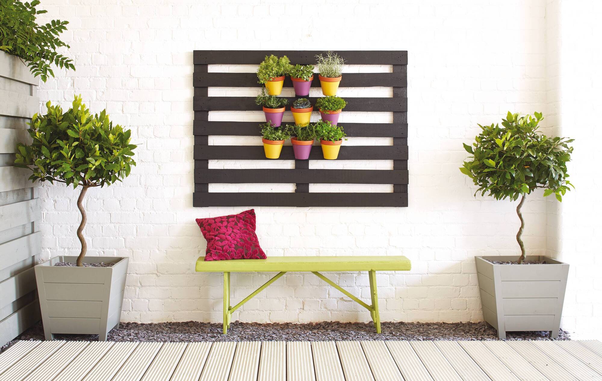 How to paint your garden fence like a pro this summer