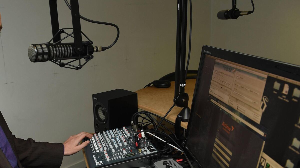 'Barter' deals 'not the norm' at commercial radio stations - Vimarsana News