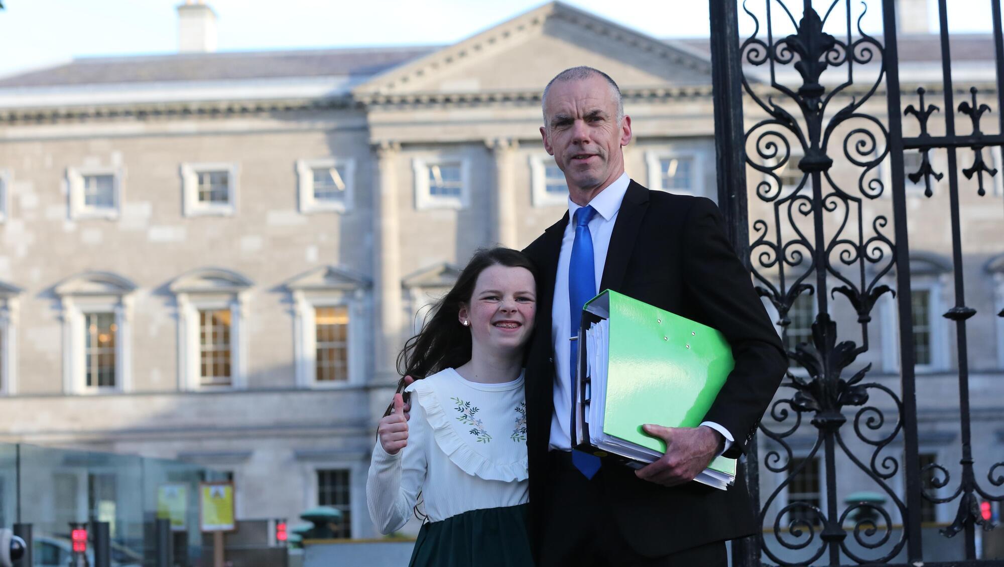 Schoolgirl campaigner Cara Darmody to meet HSE boss over autism services