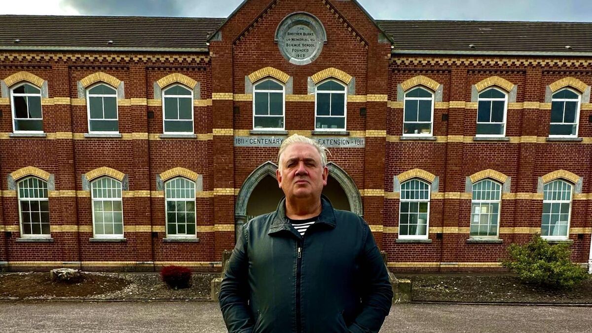 Mo Laethanta Saoire: On The One Road, by Cónal Creedon - Vimarsana News