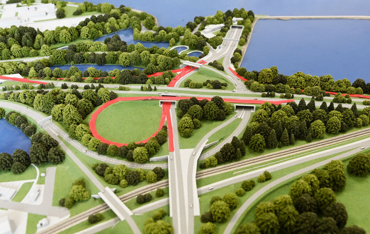The model of the Dunkettle interchange looking southwards. Picture: Eddie O'Hare The model of the Dunkettle interchange looking southwards. Picture: Eddie O'Hare