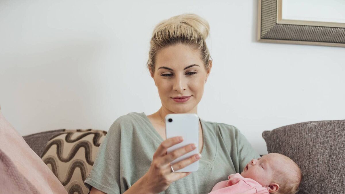 Is your smartphone habit affecting your baby? - Vimarsana News