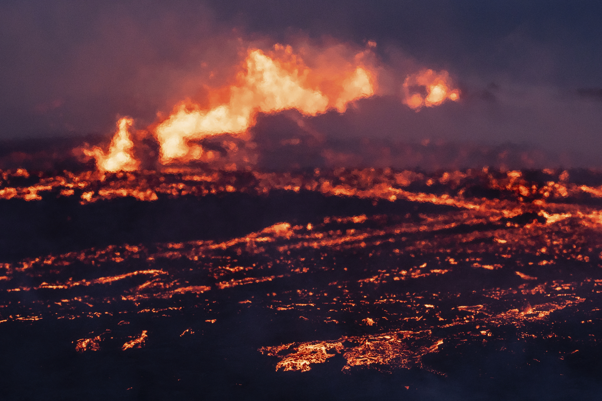 Tourists urged to stay away from volcanic eruption in Iceland