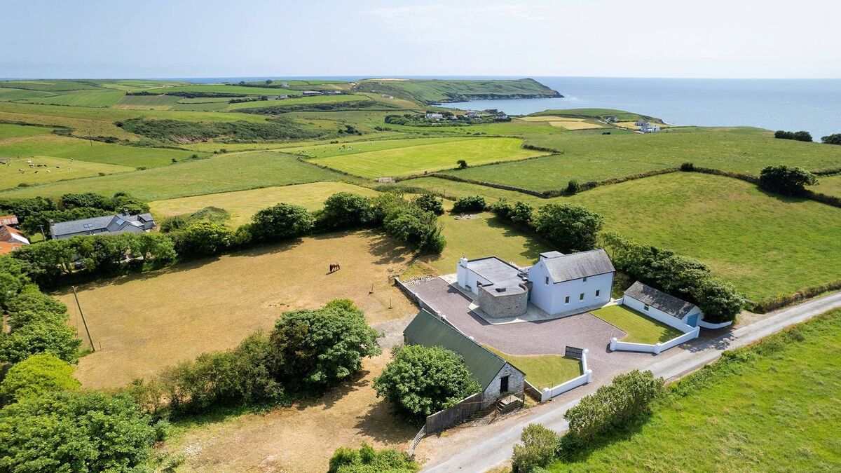 Your move? Check all the right boxes at West Cork coastal home with patio-set chess board - Vimarsana News