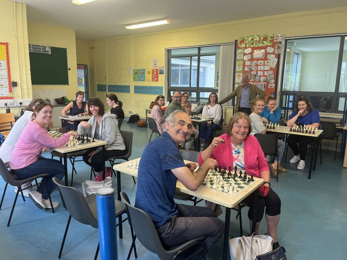 Teachers learn chess skills at the Ficheall series of 10 beginner chess lessons Teachers learn chess skills at the Ficheall series of 10 beginner chess lessons