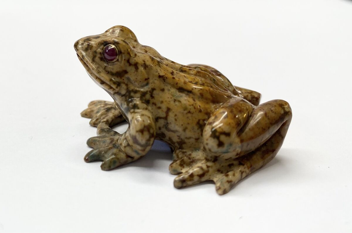 A carved agate Fabergé frog at Hegarty's. A carved agate Fabergé frog at Hegarty's.
