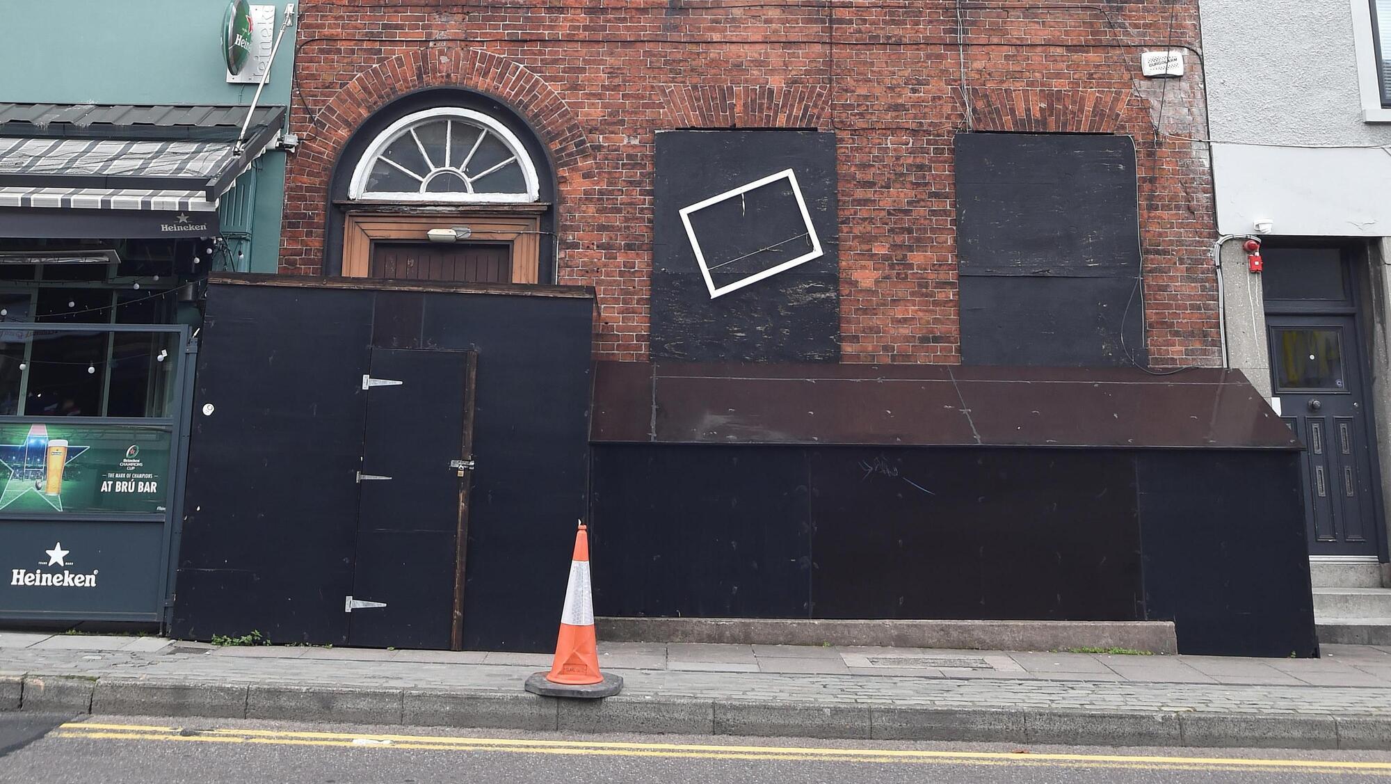 Station closures 'broke link' with public, says Garda association