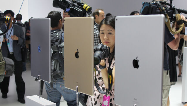 <p>Apple shares were trading on Monday at just below $193 each at one stage, after Morgan Stanley raised its target price for the shares. </p>