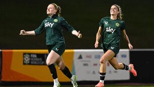 <p>AMBER MEANS GO: Jamie Finn and Amber Barrett during a Republic of Ireland training session. Photo by Stephen McCarthy/Sportsfile</p>