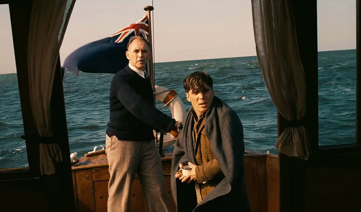 Mark Rylance and Cillian Murphy in Dunkirk. Mark Rylance and Cillian Murphy in Dunkirk.